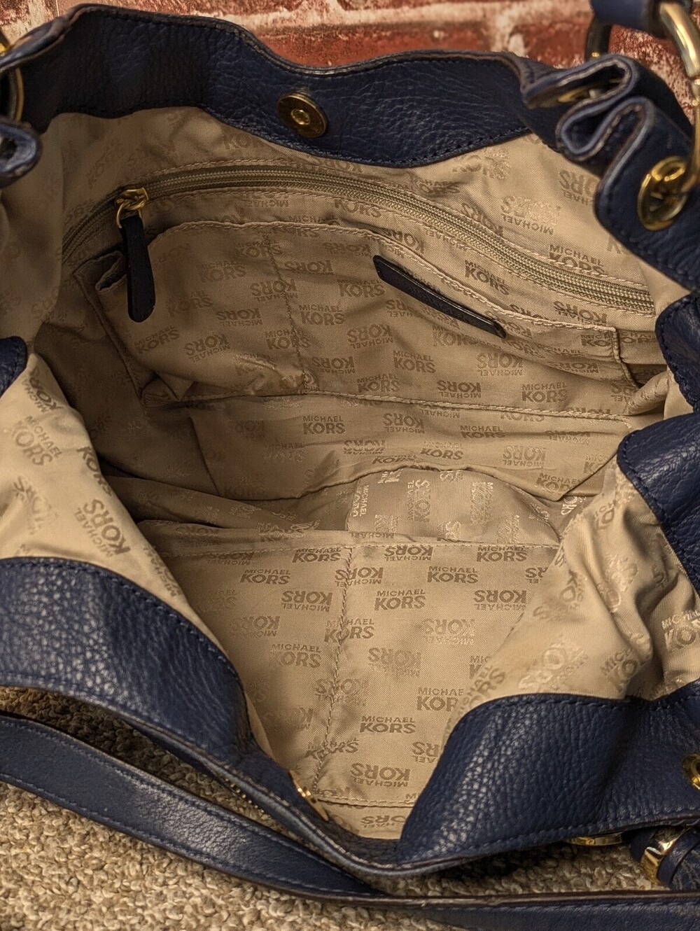Michael Kors Fulton Hobo Shoulder Bag Navy Blue Pebbled Leather Gold Hardware - Picture 7 of 9